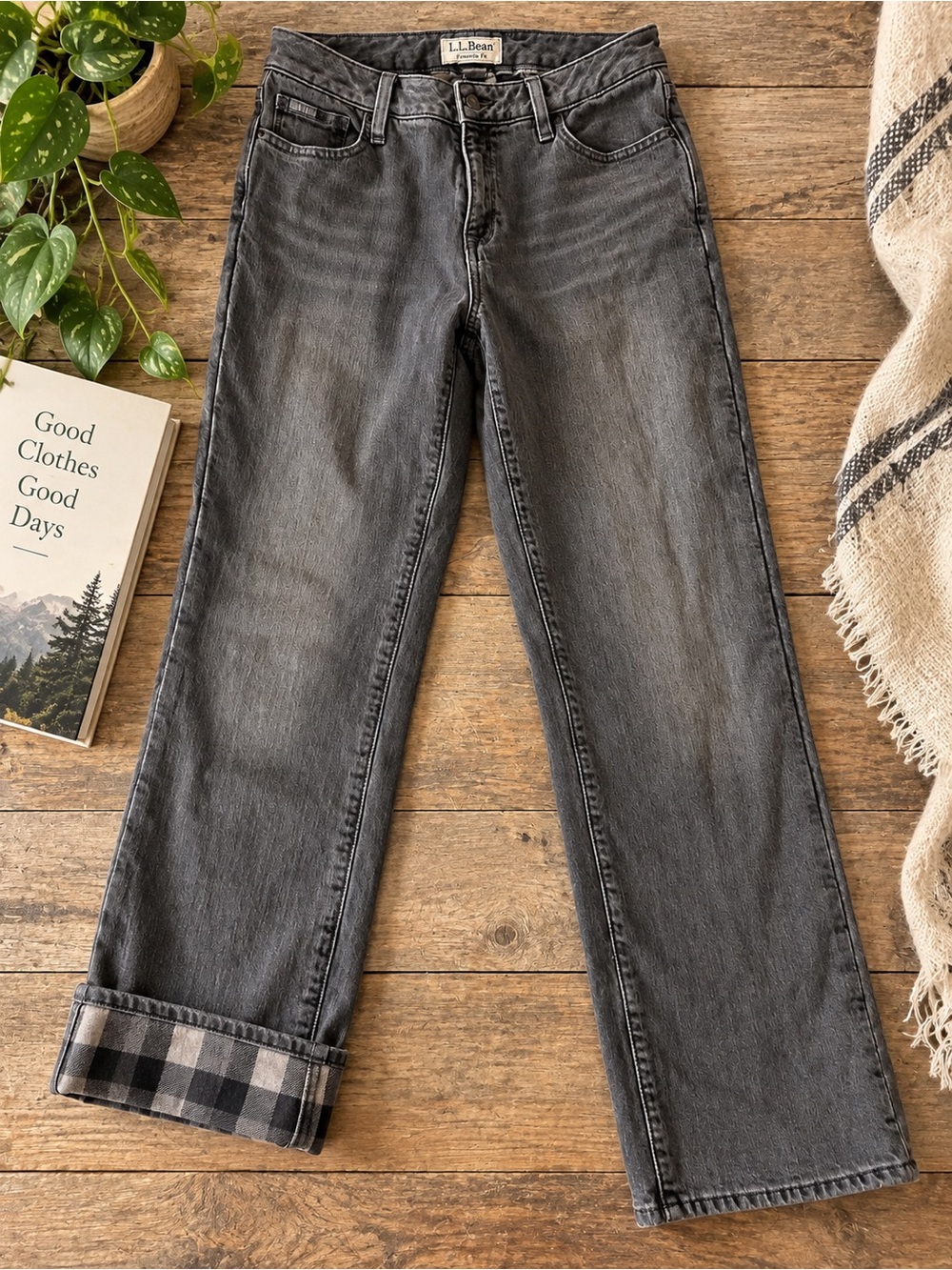 L.L.Bean Favorite Fit Flannel Lined Jeans Size 4 Gray Cotton